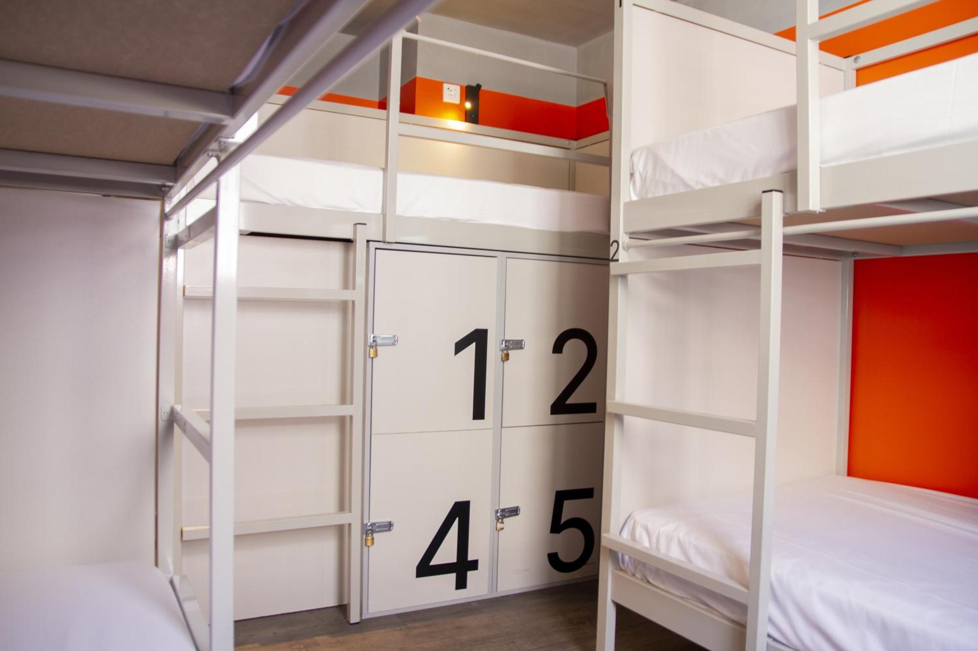Room00 Valencia Hostel Екстериор снимка