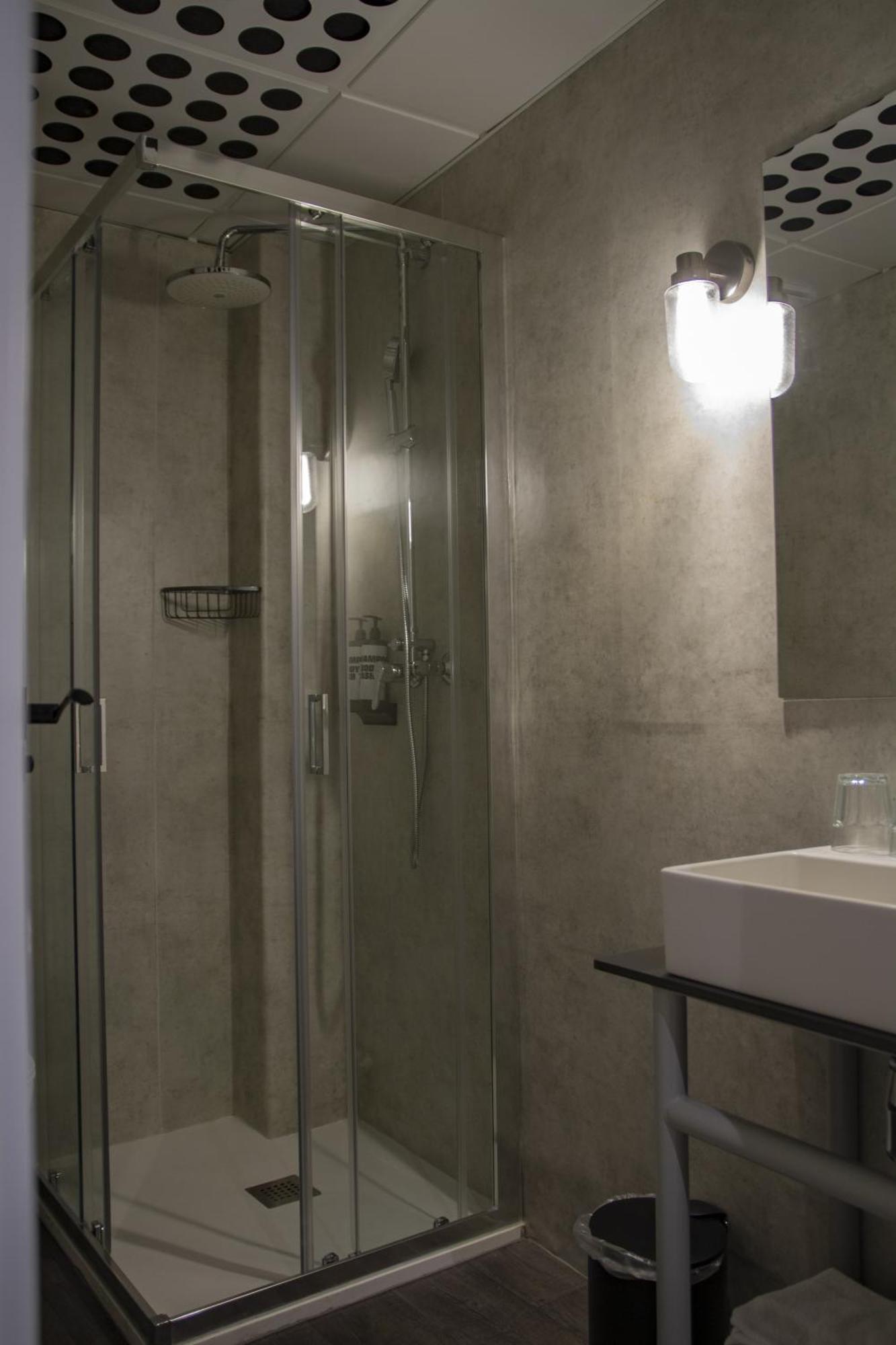 Room00 Valencia Hostel Екстериор снимка