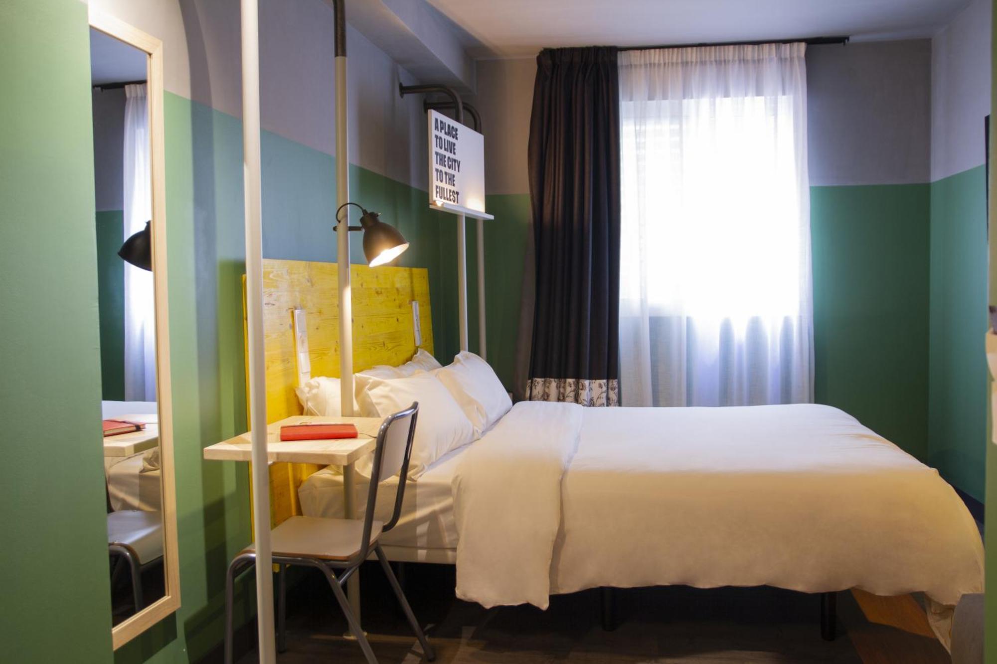 Room00 Valencia Hostel Екстериор снимка
