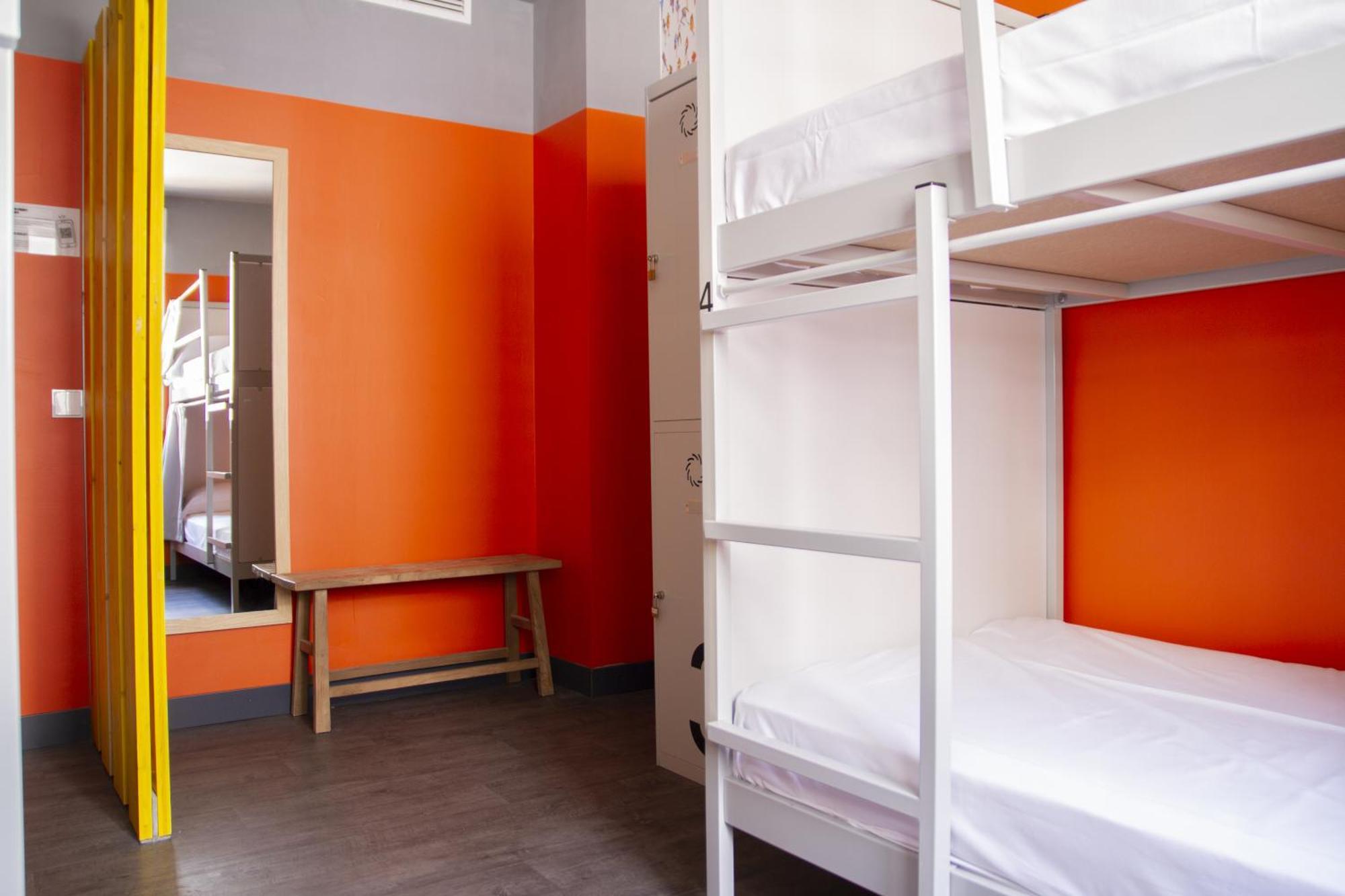 Room00 Valencia Hostel Екстериор снимка