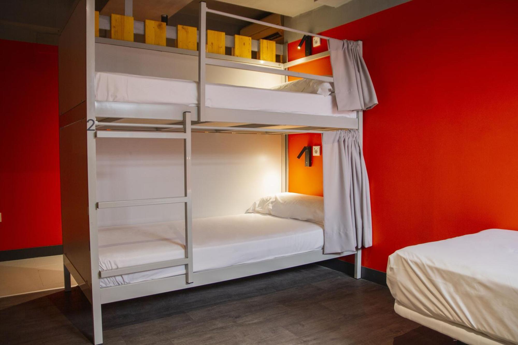 Room00 Valencia Hostel Екстериор снимка
